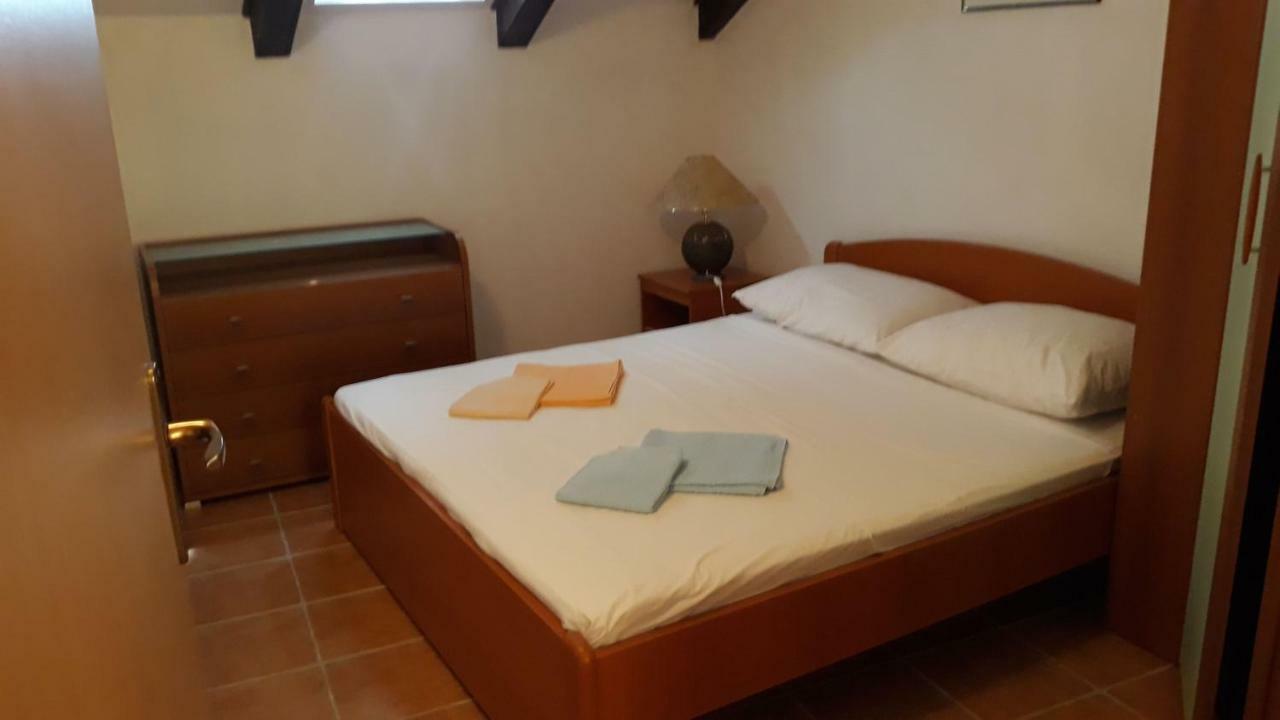 Kaprije Mistral Apartment المظهر الخارجي الصورة